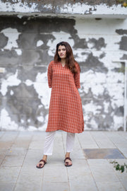 Tamar Kurta